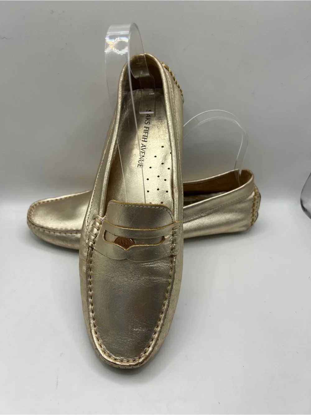 Saks Fifth Avenue Women’s Gold Leather Slip-On Driving Loafer Flats 8.5B